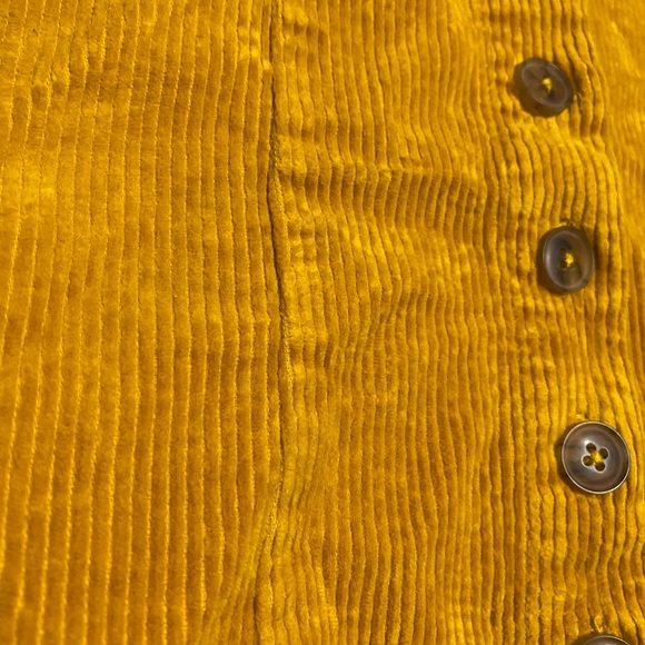 Little Yellow Skirt - Picture 2 of 4